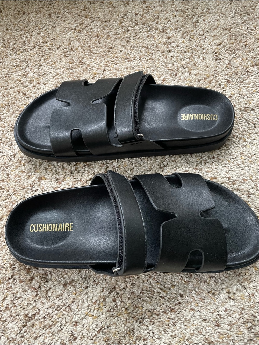 Cushionaire Women's Black Slide Sandals - Picture 2 of 5